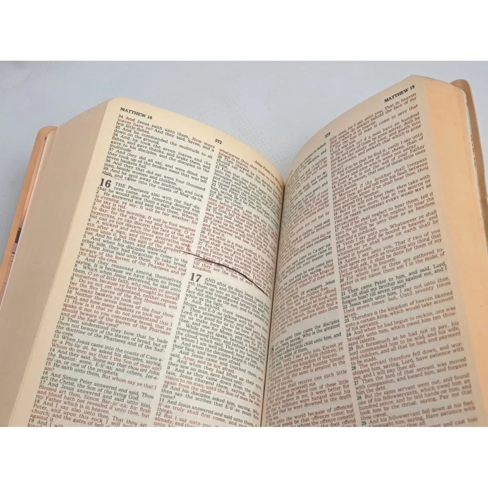 Holy Bible New King James Version Red Letter, Dictionary,1984 Thomas Nelson NKJV